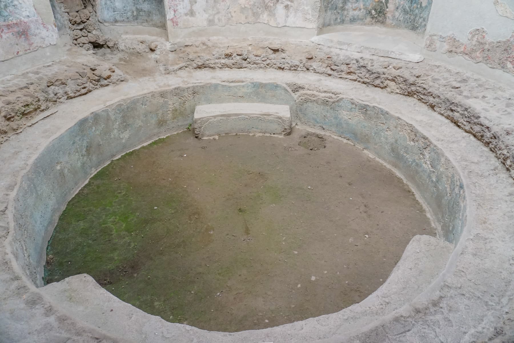 Men's Cold Room Pool