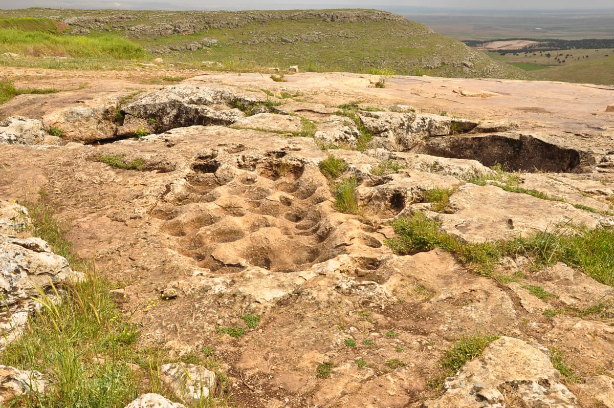 Enclosure E Pits and Cup Marks